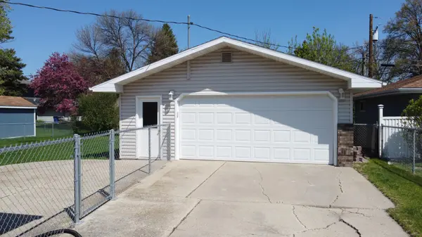 814 23rd AVE S, Moorhead, MN 56560