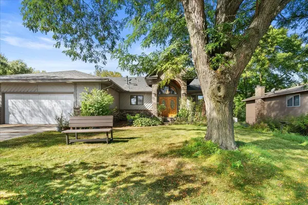 479 Mary ST S, Maplewood, MN 55119