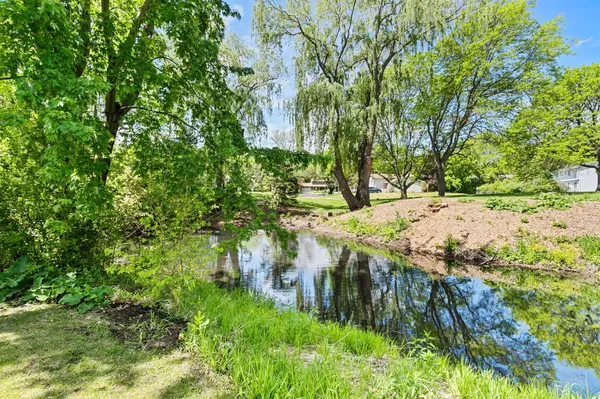 9731 Dorset LN, Eden Prairie, MN 55347