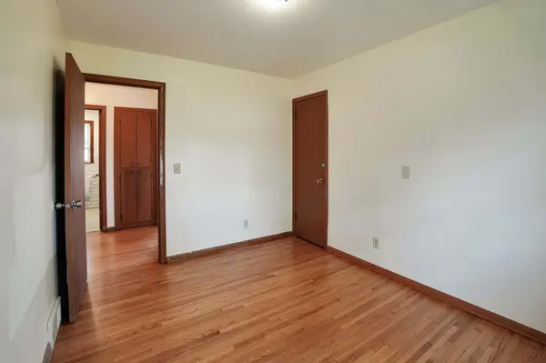 7016 Oliver CIR N, Brooklyn Center, MN 55430