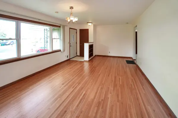 7016 Oliver CIR N, Brooklyn Center, MN 55430
