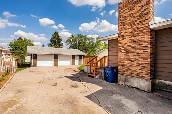 822 16th ST N, Moorhead, MN 56560