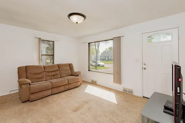 822 16th ST N, Moorhead, MN 56560