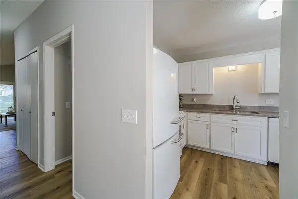 5035 147th ST W, Apple Valley, MN 55124