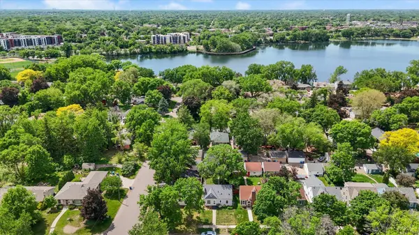 3805 Zenith AVE N, Robbinsdale, MN 55422
