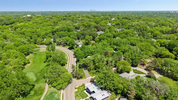 7121 Schey DR, Edina, MN 55439