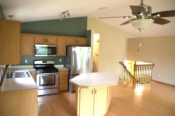 2258 129th LN NW, Coon Rapids, MN 55448