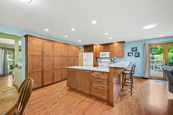 400 Milbert RD, Minnetonka, MN 55305