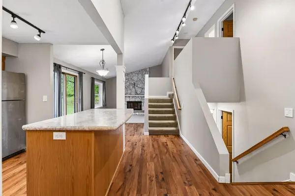 8450 Hiawatha AVE, Eden Prairie, MN 55347