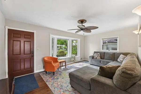 6101 Upper Afton CIR, Woodbury, MN 55125