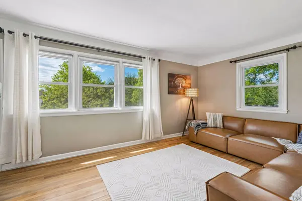 1877 Graham AVE, Saint Paul, MN 55116