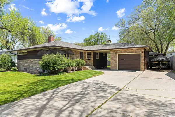 1455 12th ST N, Fargo, ND 58102