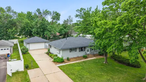 2900 115th LN NW, Coon Rapids, MN 55433