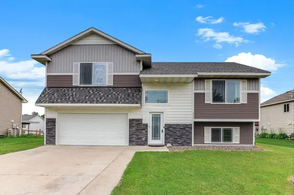 925 Highview Loop SE, Pine City, MN 55063