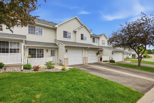 8630 Quarry Ridge LN #C, Woodbury, MN 55125