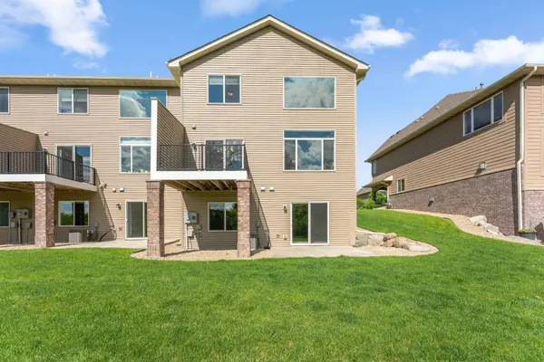 14244 Wilds DR NW, Prior Lake, MN 55372
