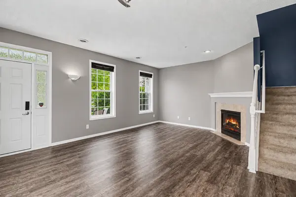 2171 Shamrock PL, Chaska, MN 55318