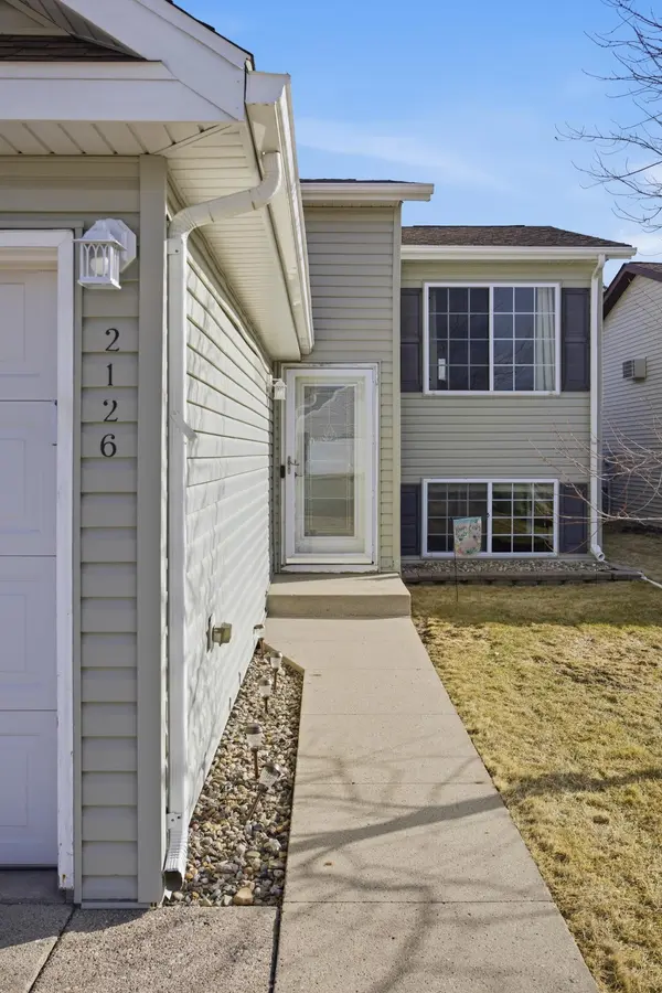2126 59th AVE S, Fargo, ND 58104