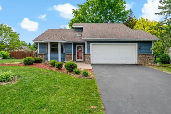 979 Pointe WAY, Eagan, MN 55123