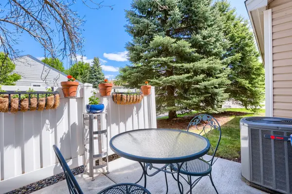 8921 Ladino CIR, Eden Prairie, MN 55347