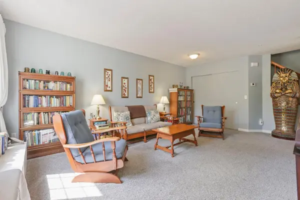 8921 Ladino CIR, Eden Prairie, MN 55347