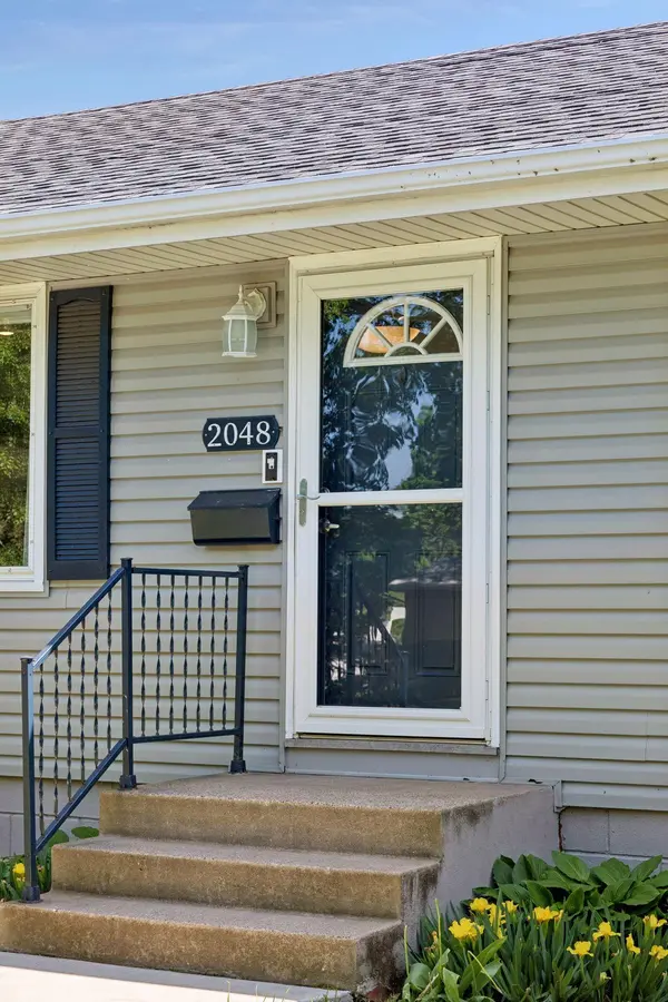 2048 Villard AVE, Saint Paul, MN 55116