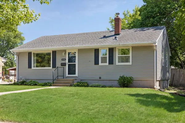 2048 Villard AVE, Saint Paul, MN 55116