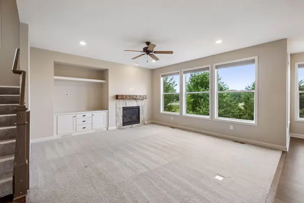 6653 Alverno LN, Inver Grove Heights, MN 55077