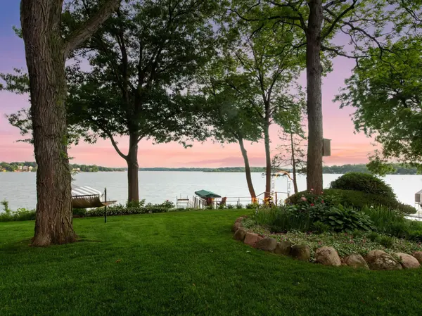 5321 Bartlett BLVD, Mound, MN 55364