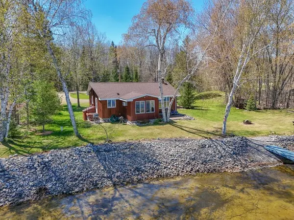 10958 W Splithand RD, Grand Rapids, MN 55744