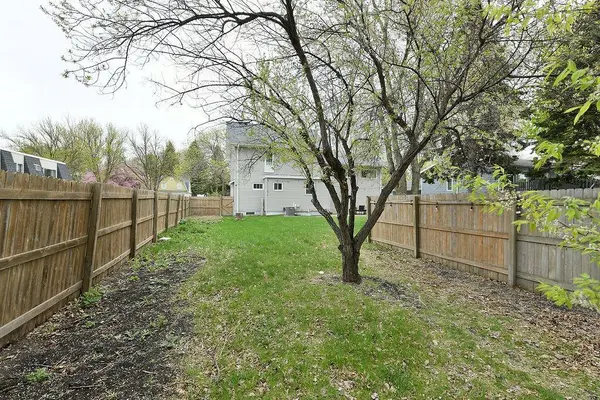 1533 16th ST S, Fargo, ND 58103
