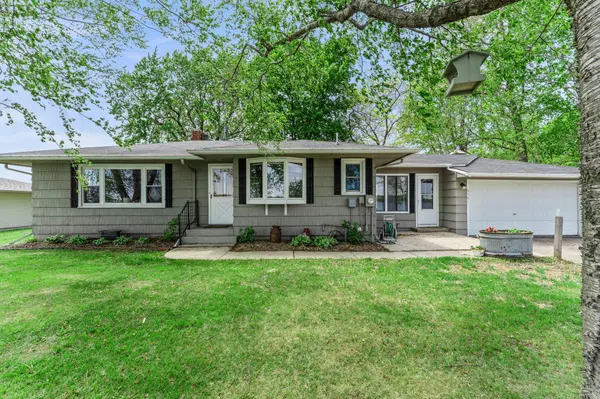 5751 County Road 6 SW, Howard Lake, MN 55349