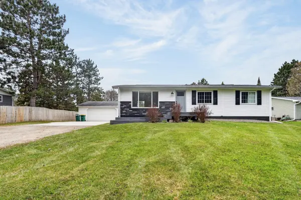 2109 Strader DR, Grand Rapids, MN 55744