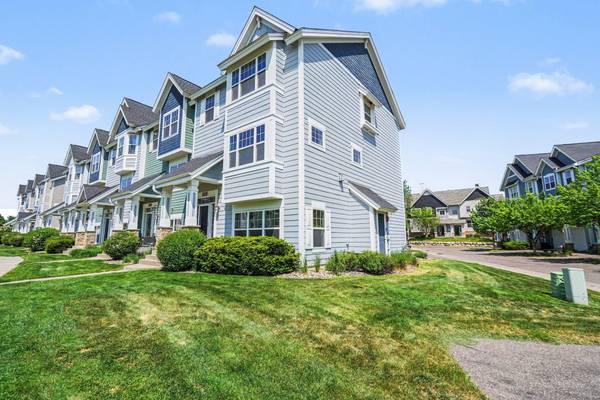 15555 Eagles Nest WAY #705, Apple Valley, MN 55124