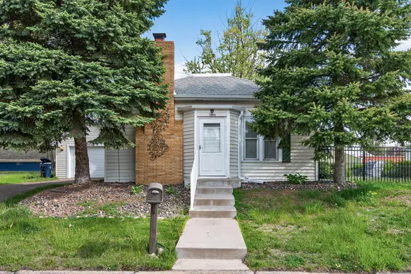 13046 Newell AVE, Lindstrom, MN 55045