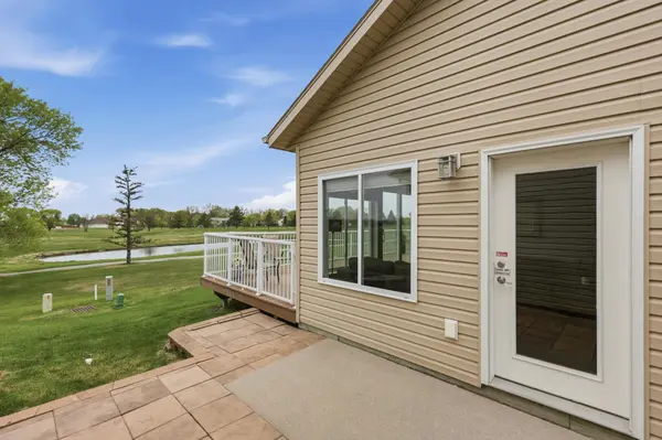 2889 35th ST S, Moorhead, MN 56560