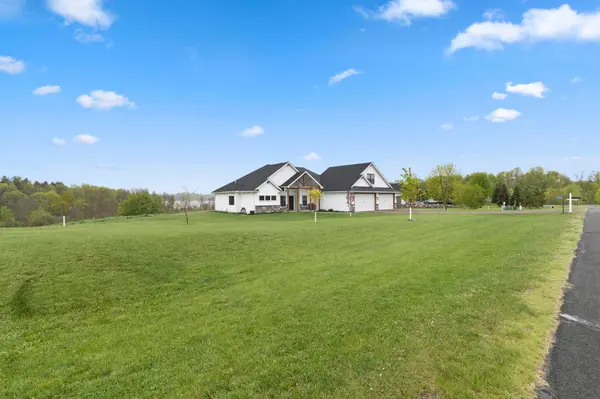 48063 Autumn CT, Stanchfield, MN 55080
