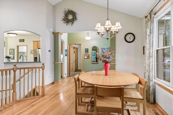 10502 Mississippi CIR N, Brooklyn Park, MN 55443