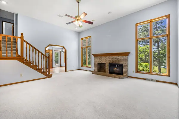 5705 Lois LN, Shoreview, MN 55126