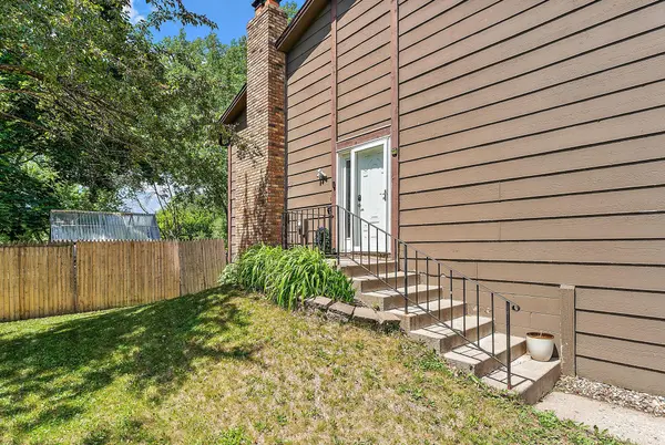 4513 Scott TRL, Eagan, MN 55122