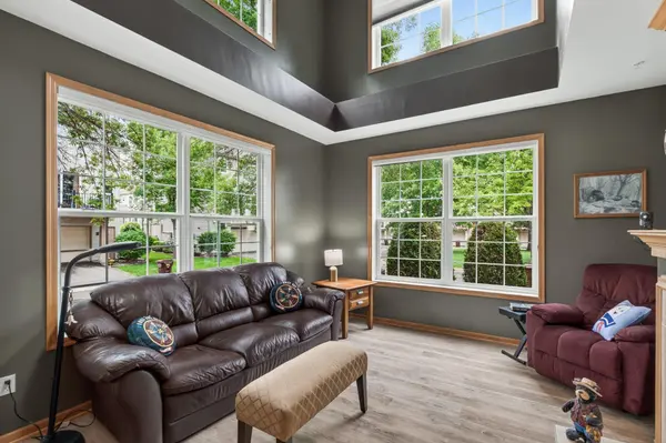 1994 Siefert ST, Chaska, MN 55318