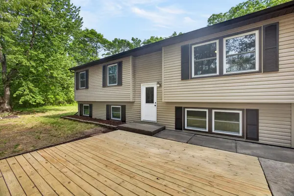 8842 288th LN NE, North Branch, MN 55056