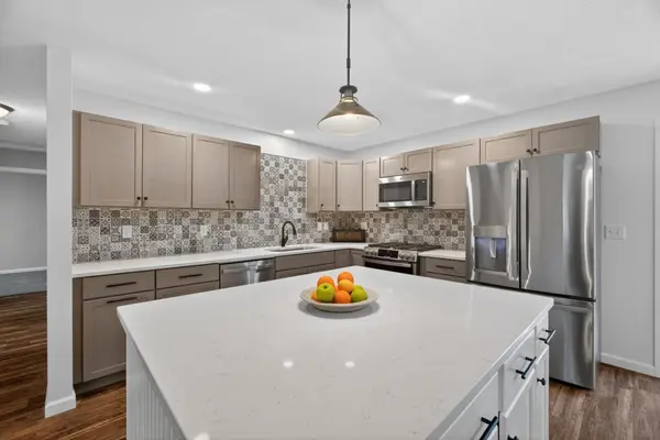 8842 288th LN NE, North Branch, MN 55056
