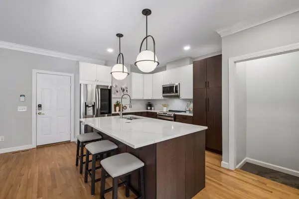 287 Lexington Pkwy S, Saint Paul, MN 55105