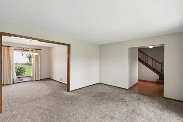 8100 W 102nd ST, Bloomington, MN 55438
