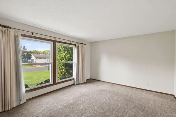 8100 W 102nd ST, Bloomington, MN 55438