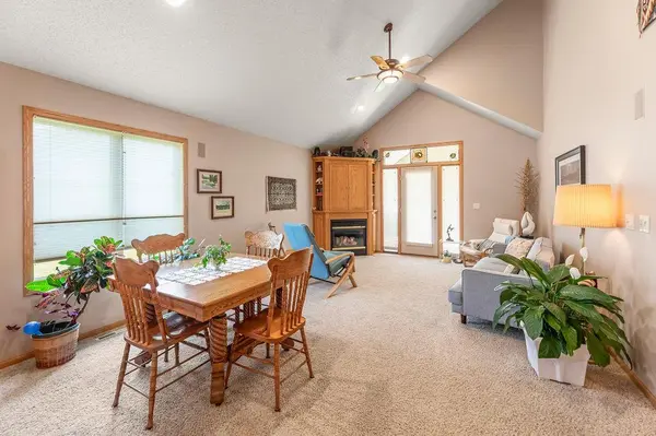 238 15th AVE N, Fargo, ND 58102