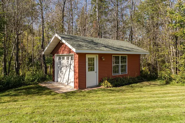 23 Amanda DR, Esko, MN 55733