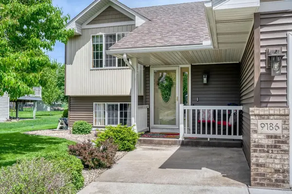 9186 Fallon DR NE, Monticello, MN 55362