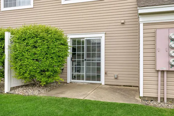 1901 Southcross DR W #1804, Burnsville, MN 55306